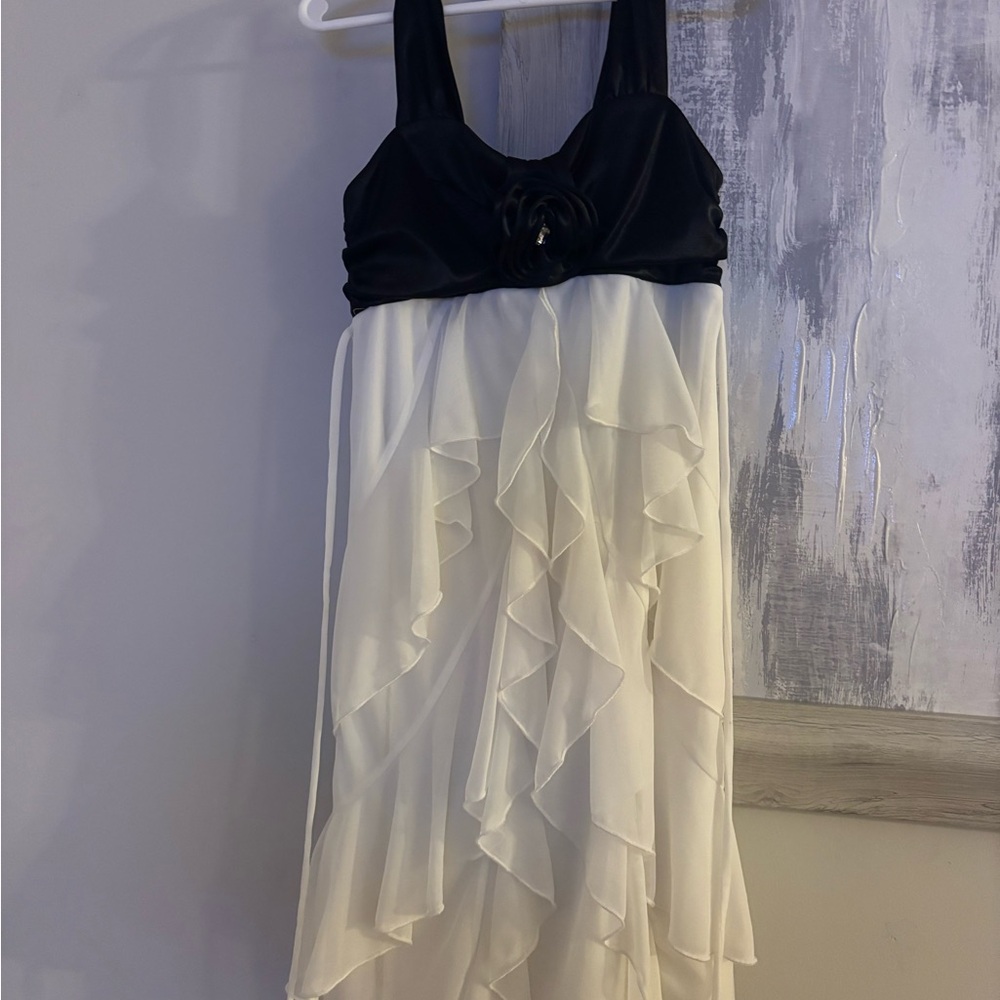 NWOT Sequin Hearts Black and WHITE Dress